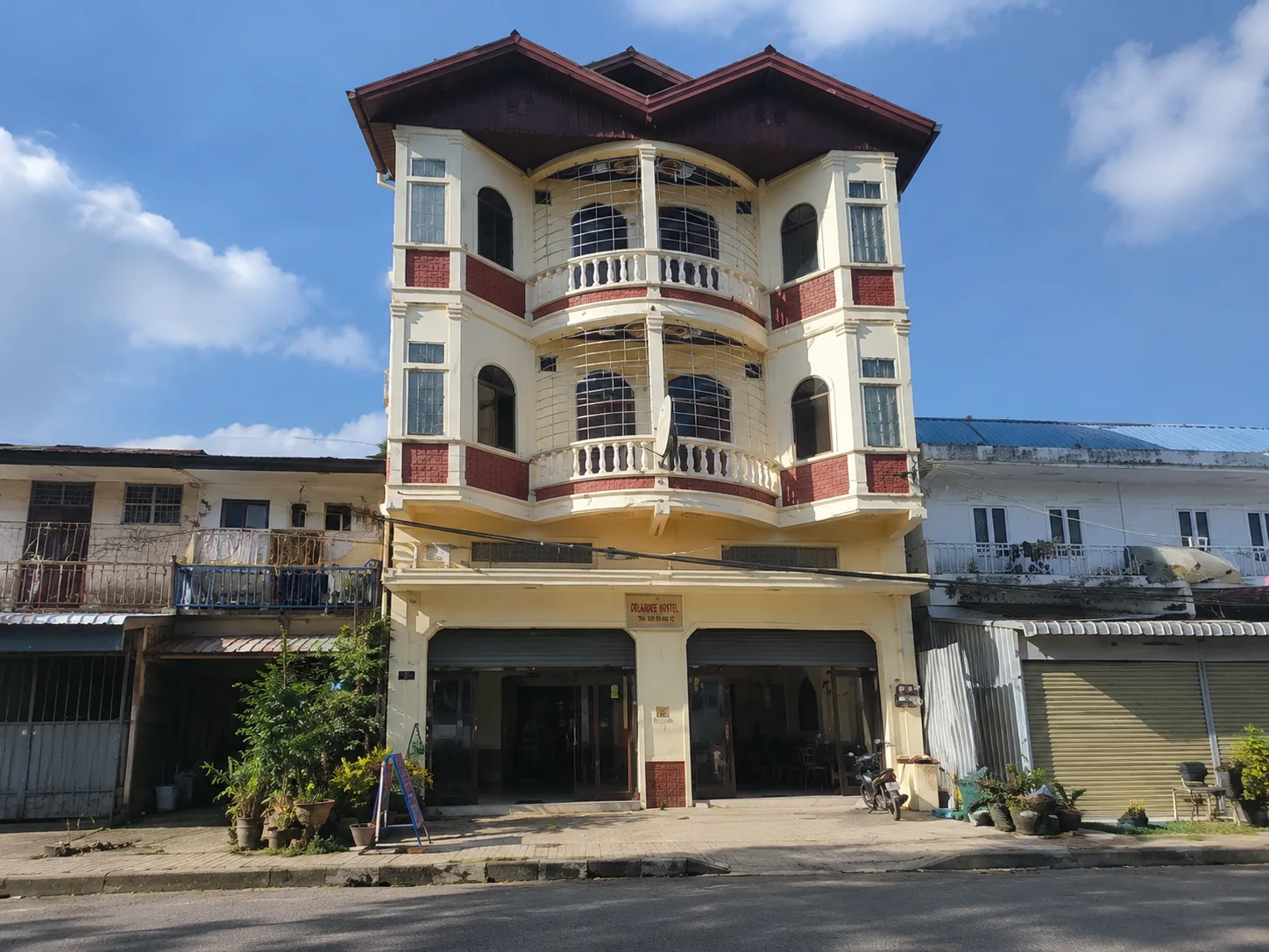 Orlardee Hostel in Thakhek